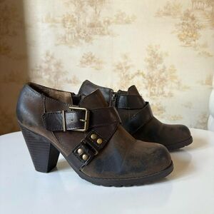 Vintage boho fairycore fairy grunge brown faux leather buckle heeled ankle boots
